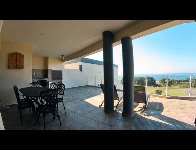 3 BEDROOM APARTMENT FOR SALE IN UVONGO BEACH